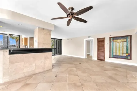 801 N Venetian Drive Miami Beach FL 33139
