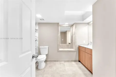 801 N Venetian Drive Miami Beach FL 33139
