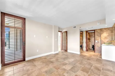 801 N Venetian Drive Miami Beach FL 33139