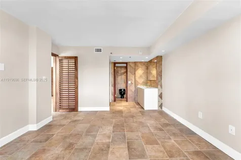 801 N Venetian Drive Miami Beach FL 33139