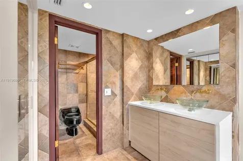 801 N Venetian Drive Miami Beach FL 33139