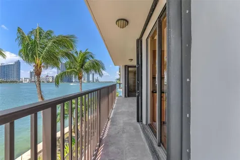 801 N Venetian Drive Miami Beach FL 33139