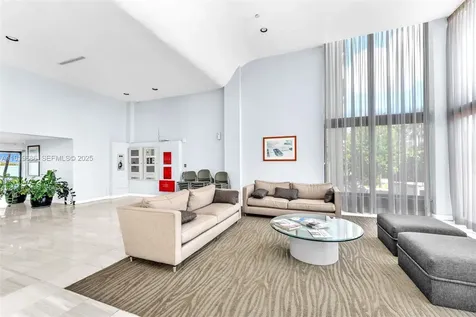 801 N Venetian Drive Miami Beach FL 33139