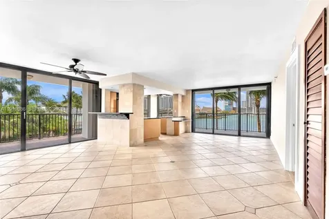 801 N Venetian Drive Miami Beach FL 33139