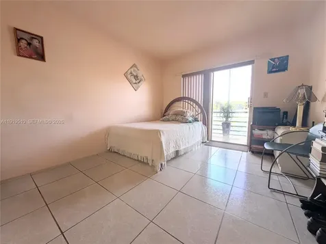 3081 NW 47th Terrace Lauderdale Lakes FL 33313