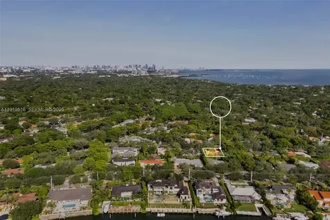 6520 San Vicente Street Coral Gables FL 33146