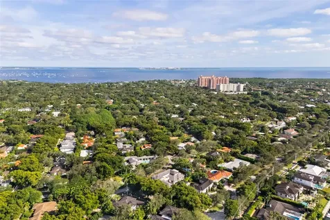6520 San Vicente Street Coral Gables FL 33146