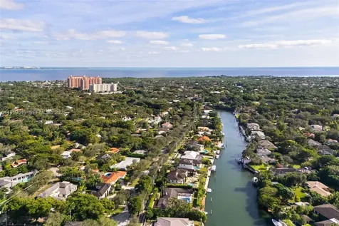 6520 San Vicente Street Coral Gables FL 33146