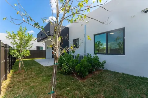 12393 SW 220th Street Miami FL 33170