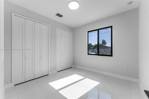 12393 SW 220th Street Miami FL 33170
