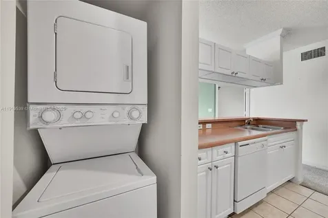 17125 N Bay Road Sunny Isles Beach FL 33160
