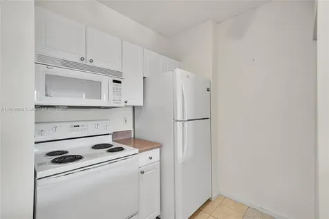 17125 N Bay Road Sunny Isles Beach FL 33160
