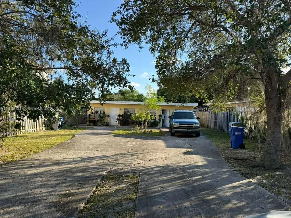 390 NE 30th Street Pompano Beach FL 33064