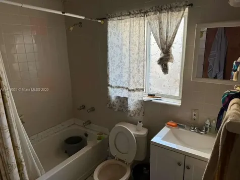 390 NE 30th Street Pompano Beach FL 33064