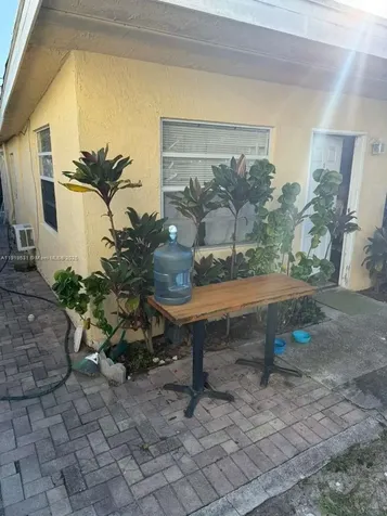 390 NE 30th Street Pompano Beach FL 33064