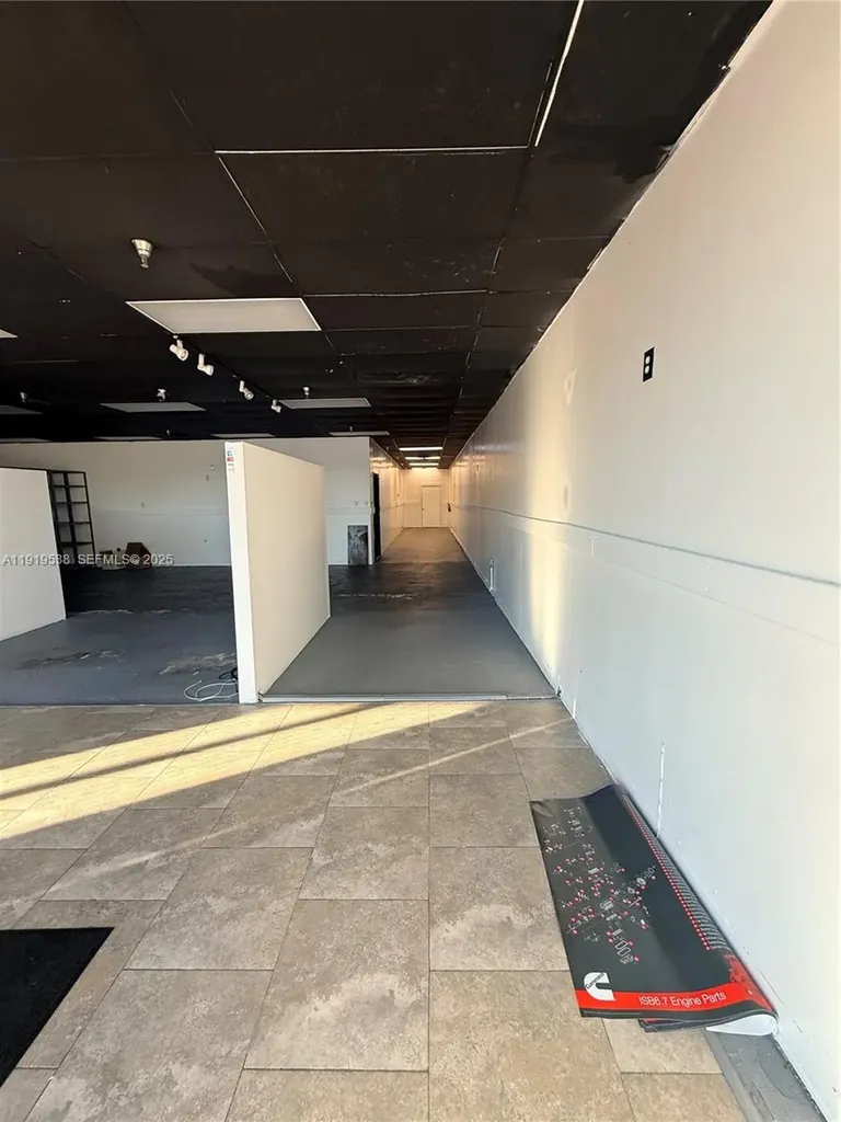 7685 Pines Boulevard Hollywood FL 33024
