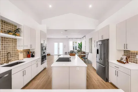 1522 NE 17th Way Fort Lauderdale FL 33304