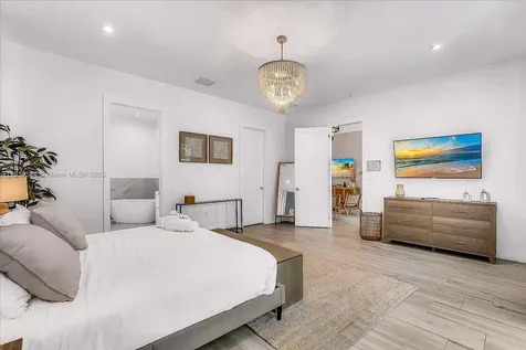 1522 NE 17th Way Fort Lauderdale FL 33304