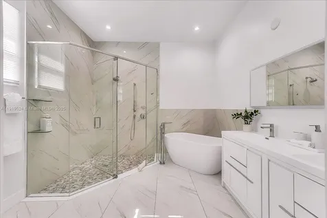 1522 NE 17th Way Fort Lauderdale FL 33304