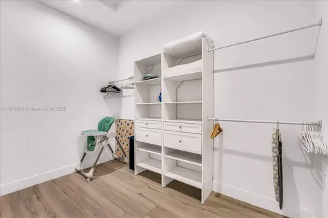 1522 NE 17th Way Fort Lauderdale FL 33304