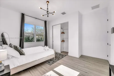 1522 NE 17th Way Fort Lauderdale FL 33304