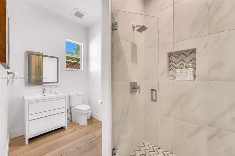 1522 NE 17th Way Fort Lauderdale FL 33304