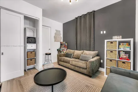 1522 NE 17th Way Fort Lauderdale FL 33304