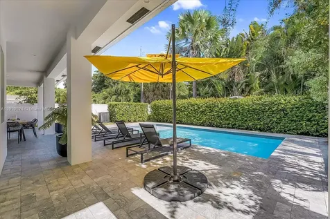 1522 NE 17th Way Fort Lauderdale FL 33304