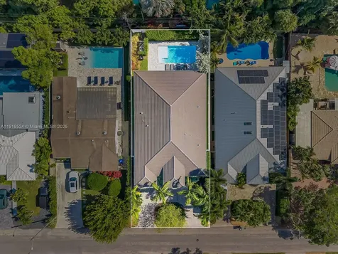 1522 NE 17th Way Fort Lauderdale FL 33304