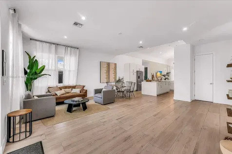 1522 NE 17th Way Fort Lauderdale FL 33304