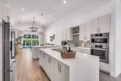 1522 NE 17th Way Fort Lauderdale FL 33304