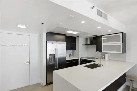 7601 E Treasure Drive North Bay Village FL 33141