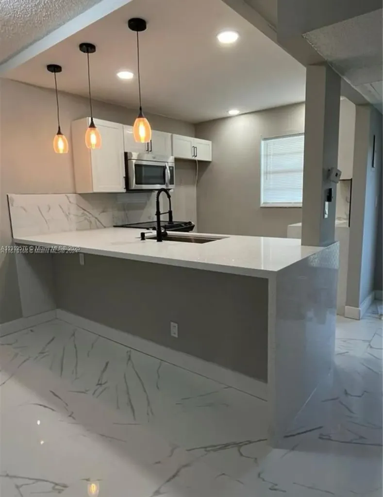 5102 NW 36th Street Lauderdale Lakes FL 33319