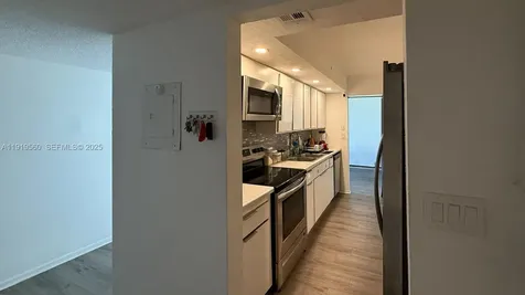 7051 Environ Boulevard Lauderhill FL 33319