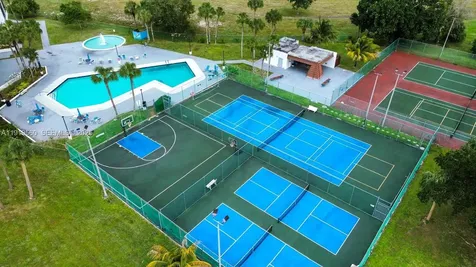 7051 Environ Boulevard Lauderhill FL 33319
