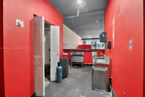 1218 Washington Avenue Miami Beach FL 33139
