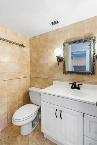 2025 NE 164th Street North Miami Beach FL 33162