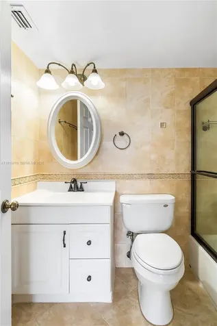 2025 NE 164th Street North Miami Beach FL 33162
