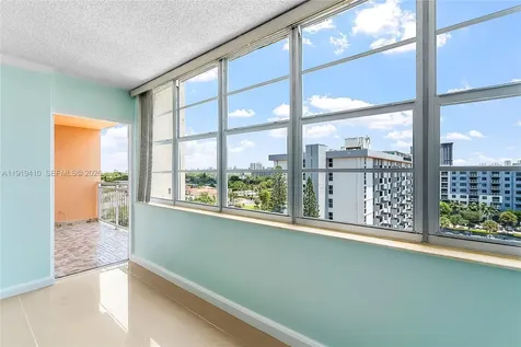 2025 NE 164th Street North Miami Beach FL 33162
