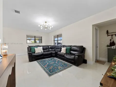 1562 NW 8th Avenue Homestead FL 33030