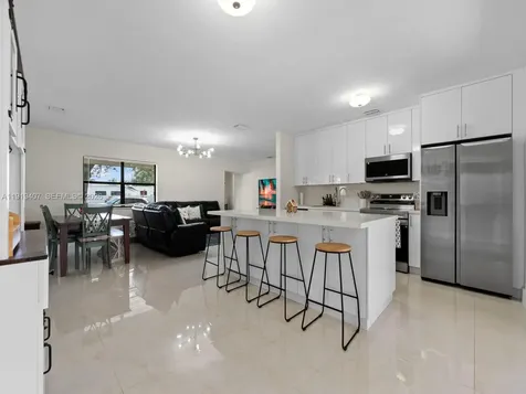 1562 NW 8th Avenue Homestead FL 33030