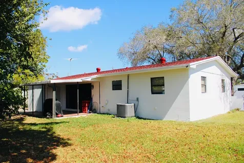 1562 NW 8th Avenue Homestead FL 33030