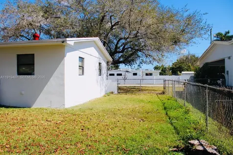 1562 NW 8th Avenue Homestead FL 33030
