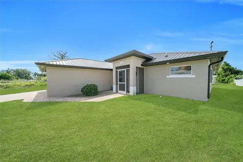 1301 Dorothy Avenue N Lehigh Acres FL 33971