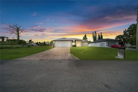 1301 Dorothy Avenue N Lehigh Acres FL 33971