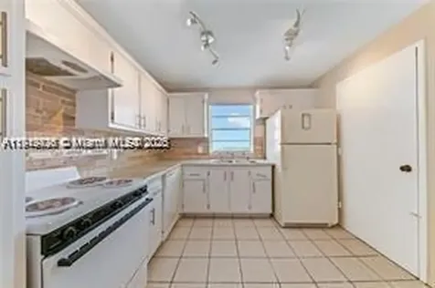 2025 NE 164th Street North Miami Beach FL 33162