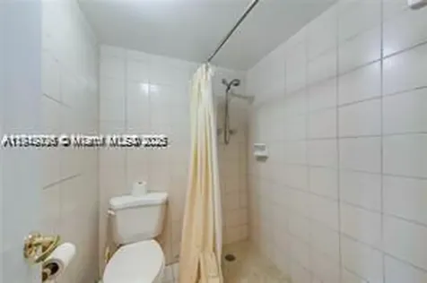 2025 NE 164th Street North Miami Beach FL 33162