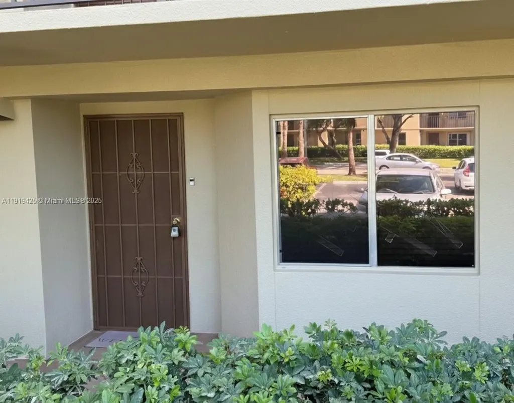 1001 SW 141 Street Avenue Pembroke Pines FL 33027