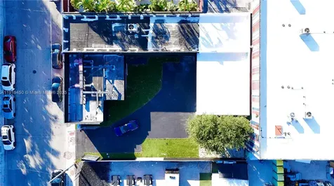239 NW 26th Street Miami FL 33127
