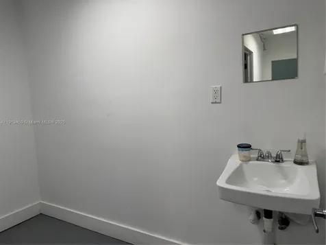 239 NW 26th Street Miami FL 33127